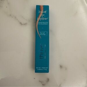 thrive causemetics Brilliant Eye Brightener -Pili